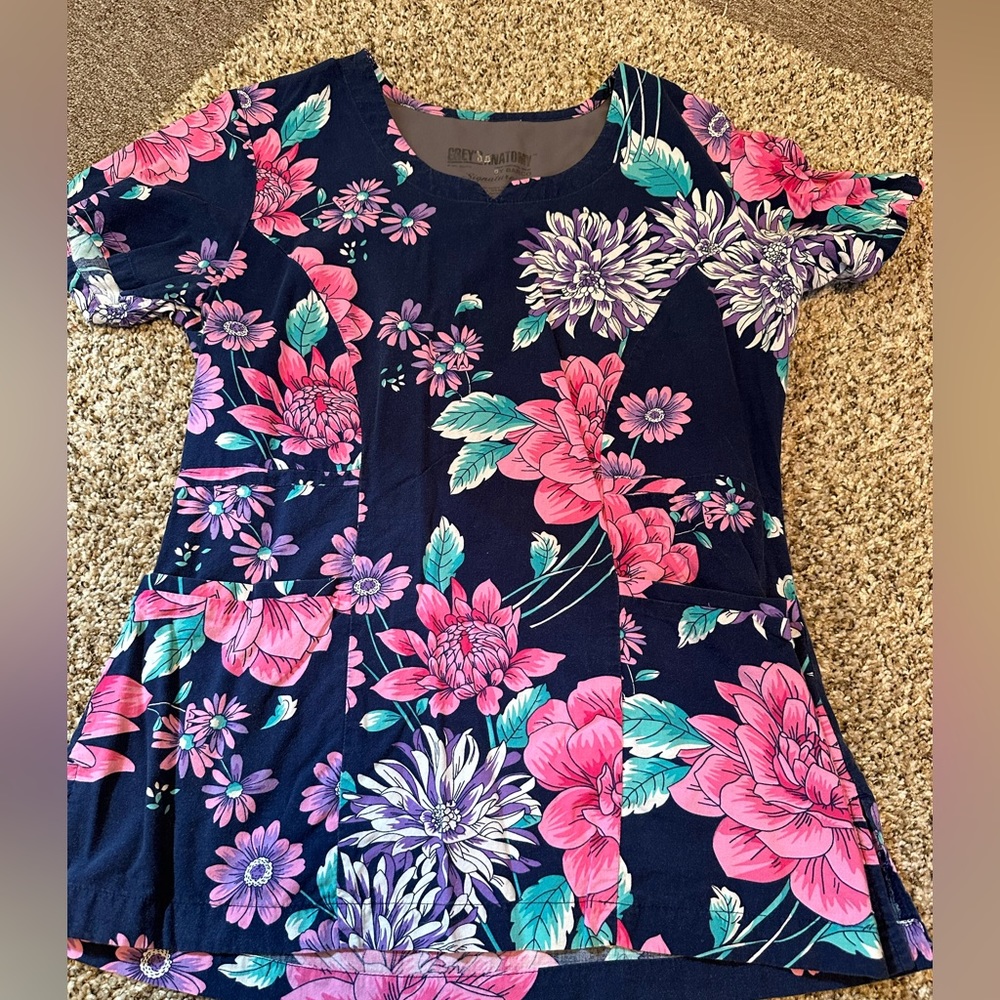 Greys anatomy signature scrub top
